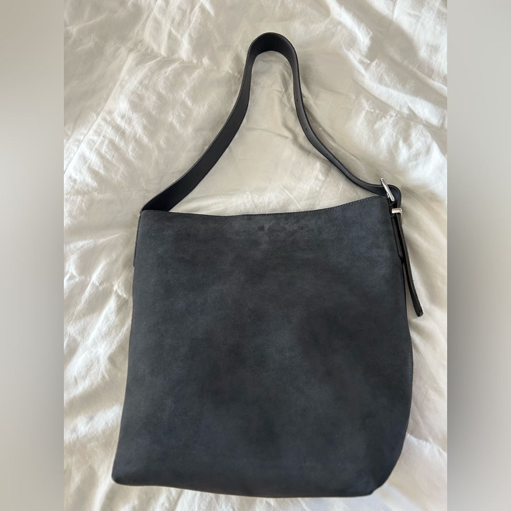 Madewell Charcoal Suede Essential bucket bag EUC